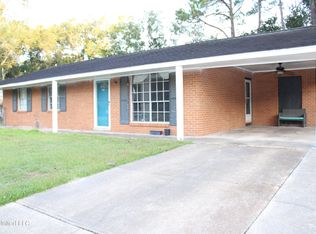 2715 Hargrove Dr, Ocean Springs, MS 39564