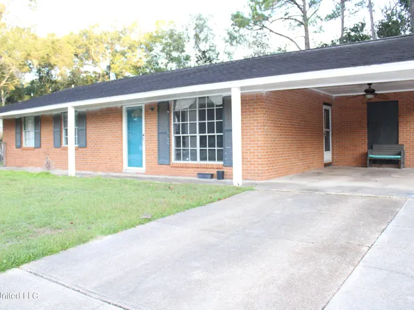 2715 Hargrove Dr, Ocean Springs, MS 39564