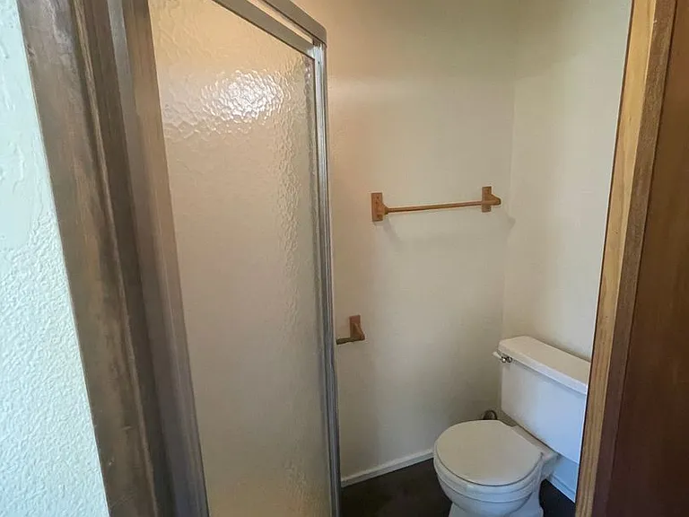 1782 SE Douglas Ave — Photo 8