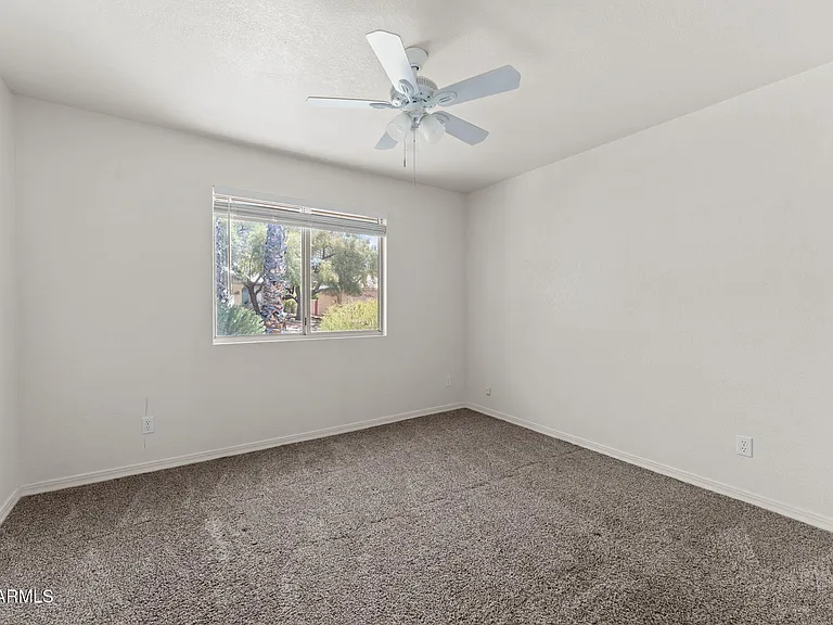 2110 W Terrace Dr — Photo 8