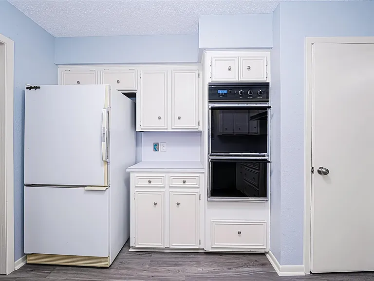 2306 Wallingford Dr — Photo 12