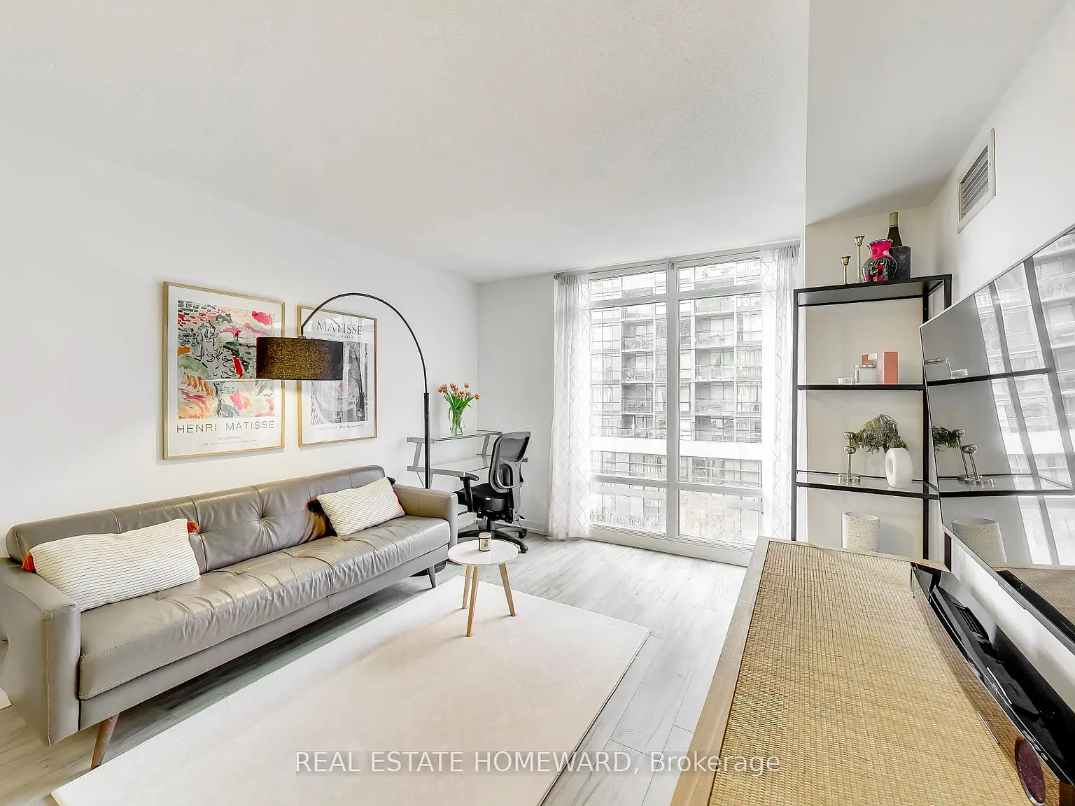 2 bed, $2,600 — Photo 4