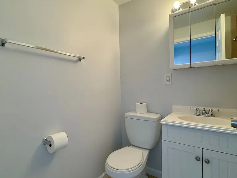 934 S East Ave — Photo 19
