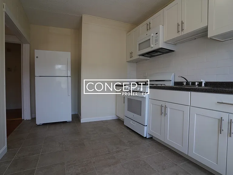 518 Cambridge St #7 — Photo 4