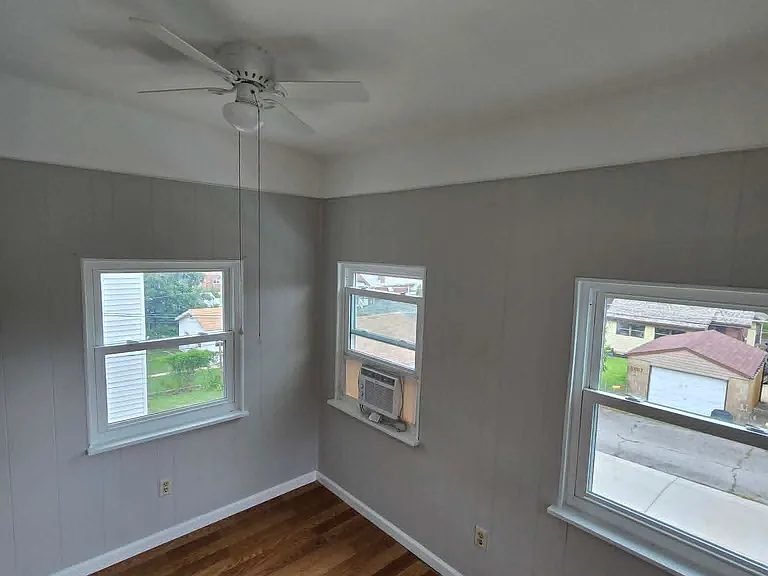 5030 Winona Ave #2F — Photo 7