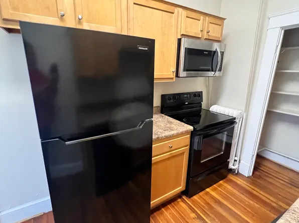 716 4th St SW APT 5, Roanoke, VA 24016