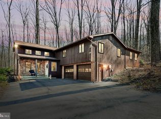 7964 High Rock Rd W, Hanover, PA 17331