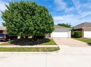 8540 Rainy Lake Dr, Fort Worth, TX 76244