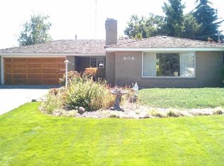 906 W Orchard Ave, Selah, WA