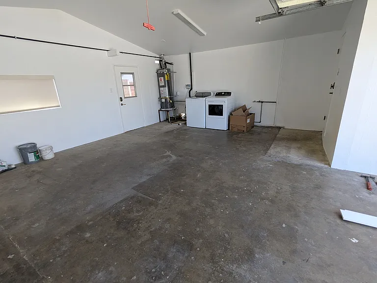 817 Hickory Ct — Photo 13
