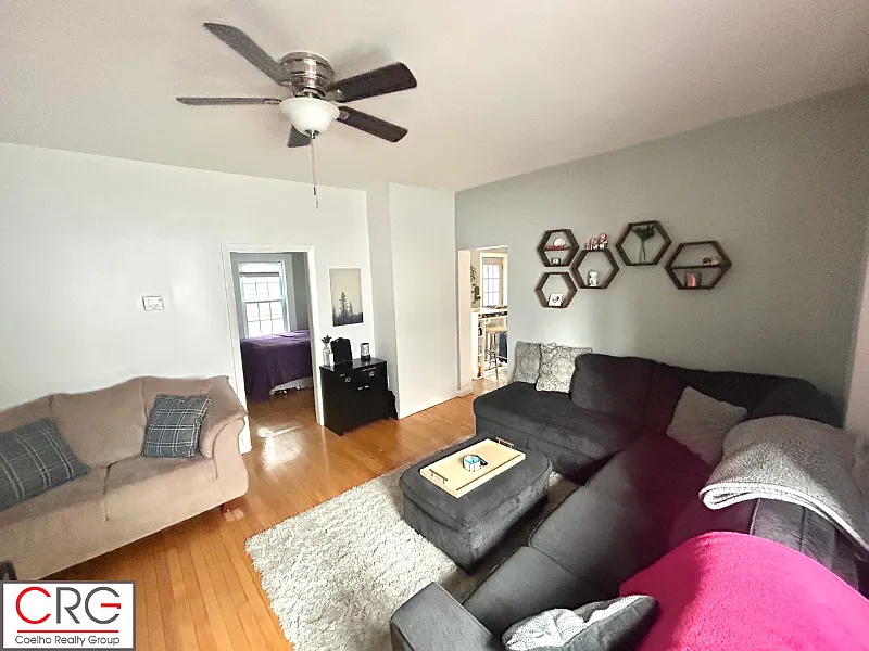 2 bed, 1000 sqft, $2,950 — Photo 3