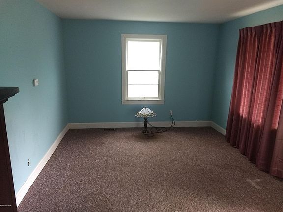 3rd image of 9804 Wilton Dr