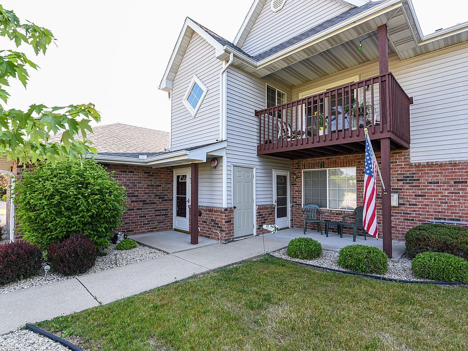 1st image of 165 W Aspen Ct Unit 1