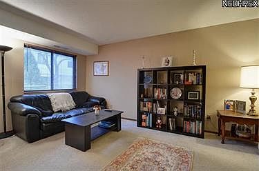 4th image of 1400 Cedarwood Dr #20-B