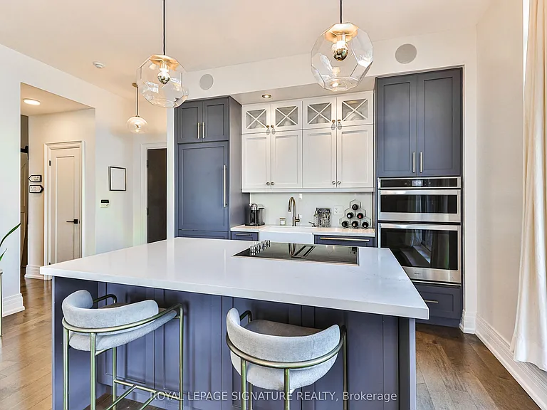 112 George St S #902 — Photo 7