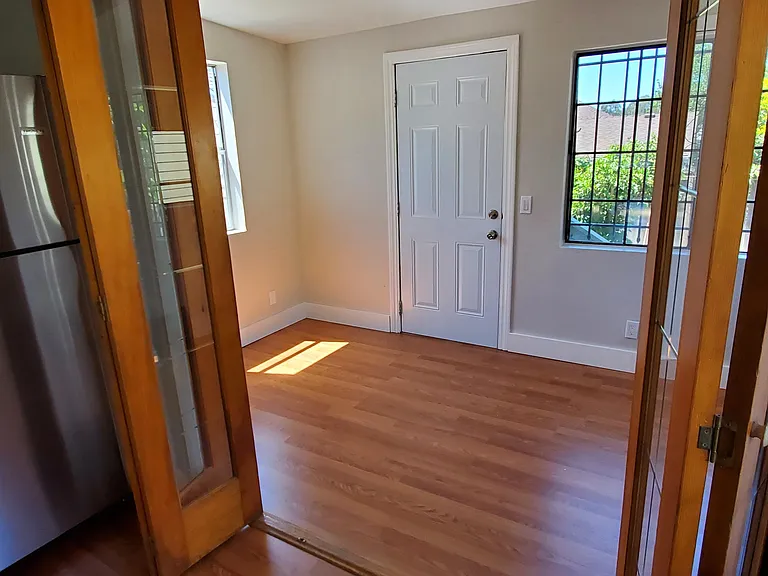 Bonus room (potential dining room or office space)