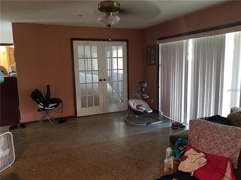 2nd image of 3265 Oak Bluff Dr