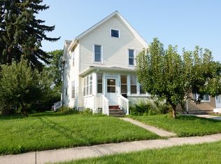 900 Spruce St, Aurora, IL 60506