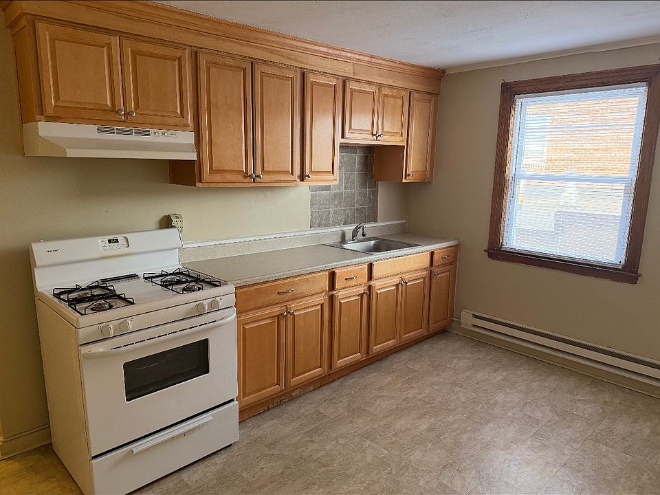 1st image of 33 W Main St #1