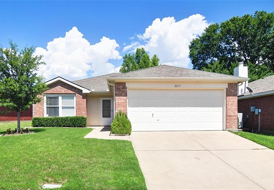 1st image of 2213 Crown View Dr