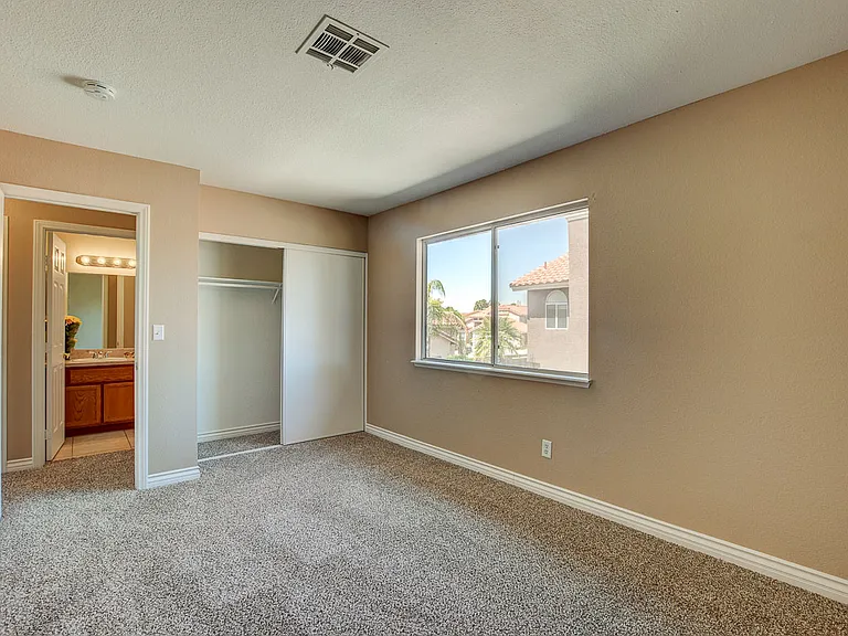 1833 Escondido Ter — Photo 29