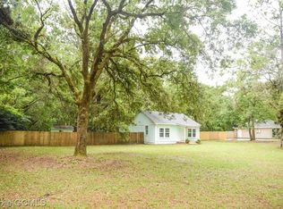 1927 Gill Rd, Mobile, AL 36605