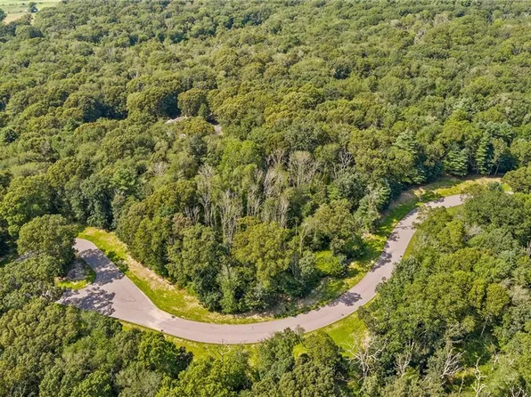 3 Red Maple Dr, Charlestown, RI 02813