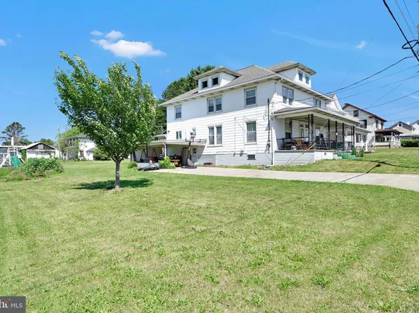 305 Gap St, Valley View, PA 17983