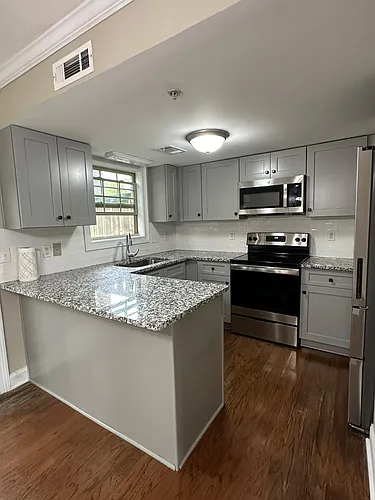 33 Villa Ct SE Photo 1