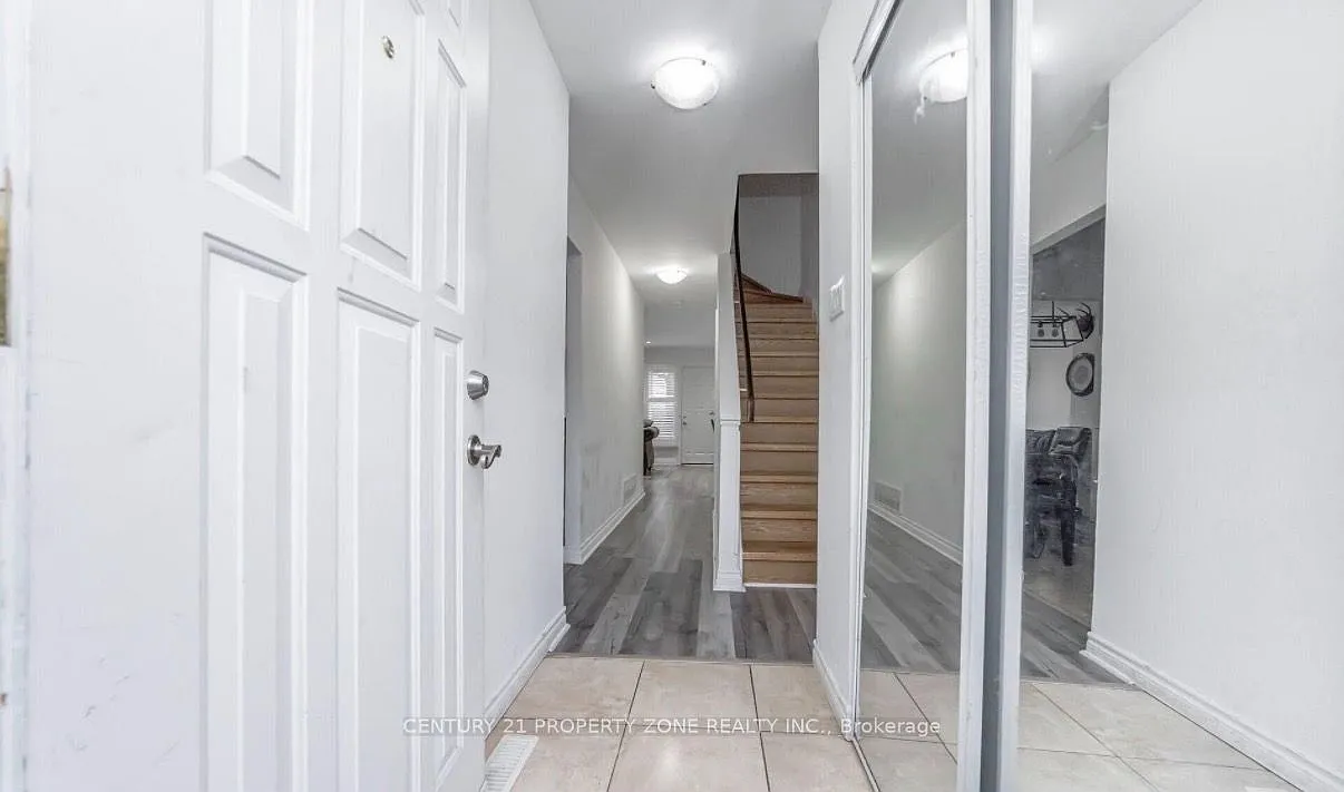 3 bed, $2,400 — Photo 3