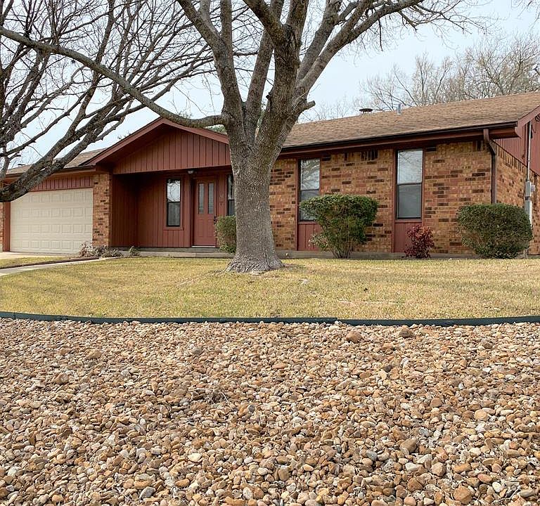 1st image of 148 Stephanie Dr