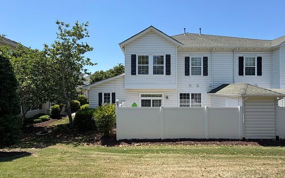 2nd image of 1028 Grace Hill Dr