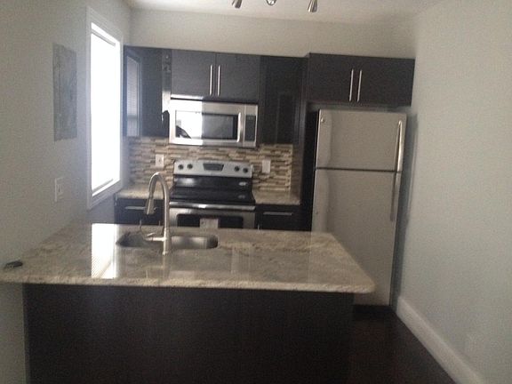 2nd image of 230 Wenonah Pl APT 1