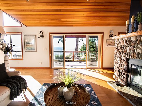 4th image of 271 E Spyglass Drive