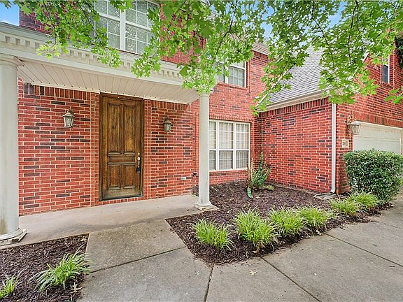 3rd image of 2391 N Water Oak Dr