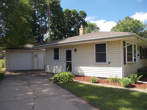 3rd image of 2515 Heritage Ct