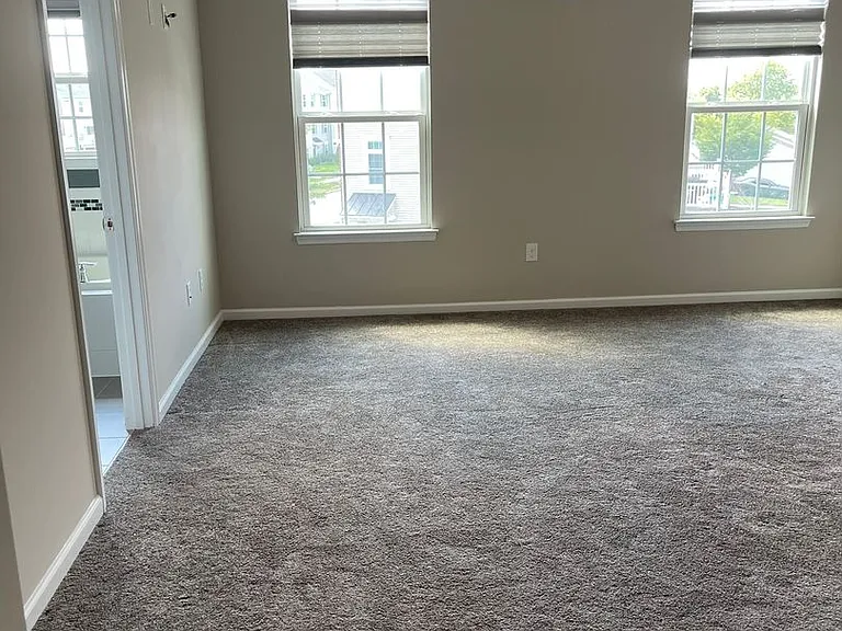 331 S Parkway Dr — Photo 64