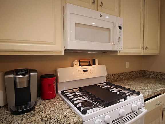 4th image of 16106 N 109th Dr
