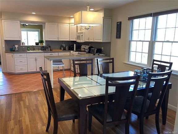 4th image of 620 Stuart Ave #2