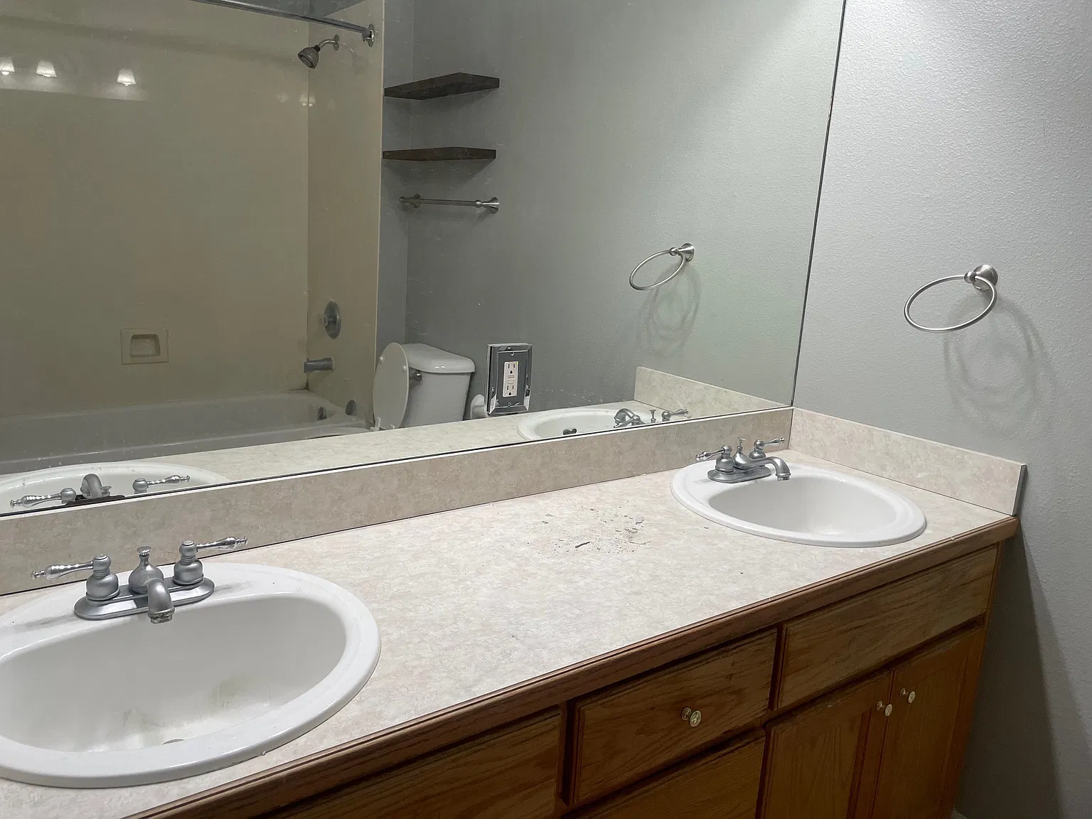 1206 Cree Drive - 1 — Photo 3