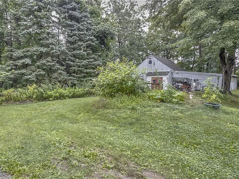 38 Hawleyville Rd — Photo 10