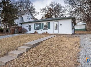 4932 Meredeth St, Lincoln, NE 68506