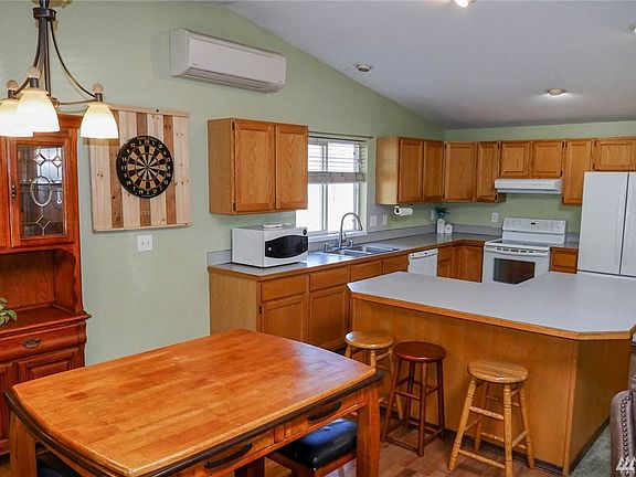 4th image of 8617 Glen Lea Ct SE
