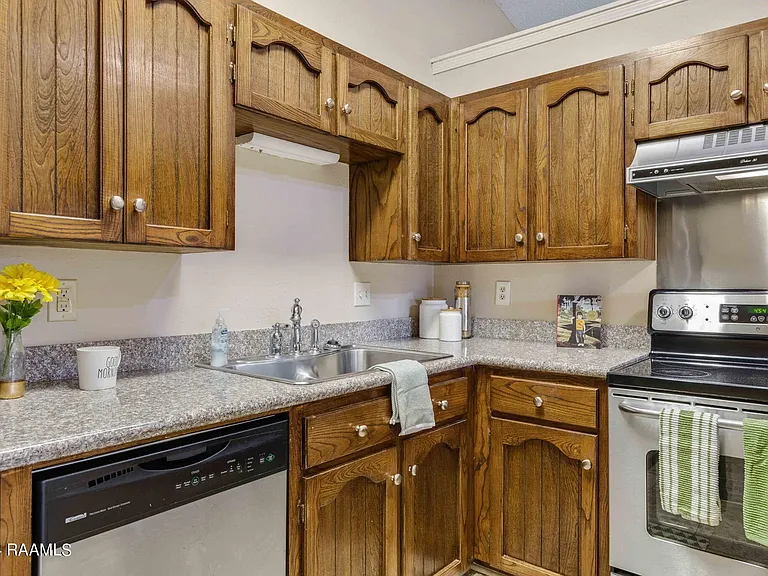 103 Wadsworth Dr #A — Photo 13