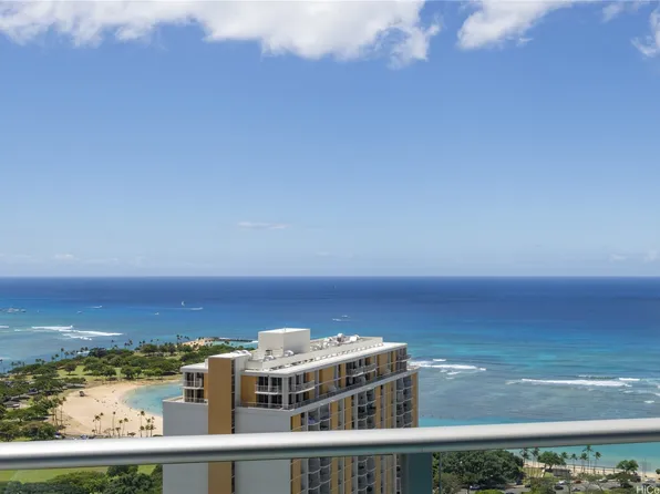 1189 Waimanu St APT 3704, Honolulu, HI 96814