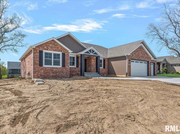 1100 Lightstone Ct, Sherman, IL 62684