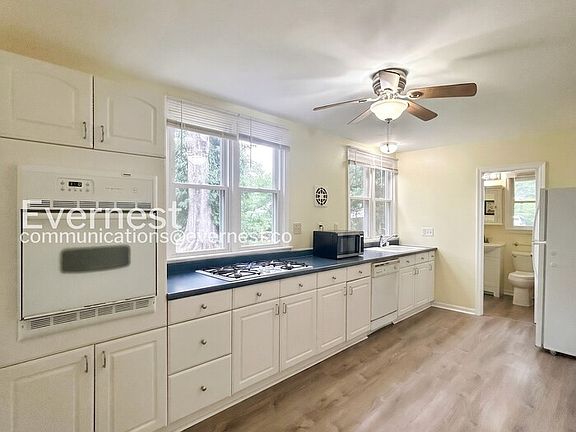 3rd image of 227 Lincoln Ave