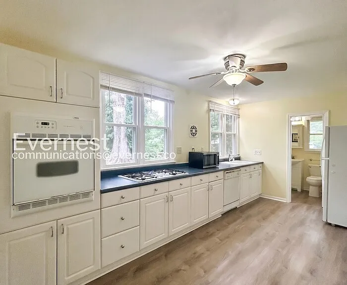227 Lincoln Ave — Photo 4