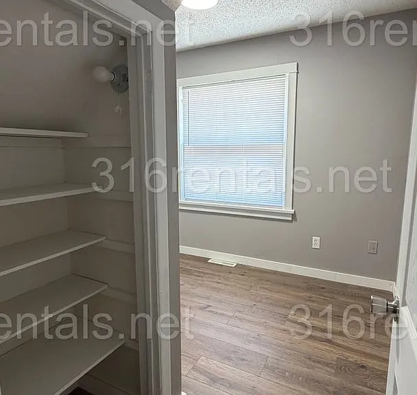 514 W 4th Ave — Photo 7