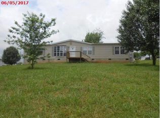 310 Deer Trail Dr, Dandridge, TN 37725
